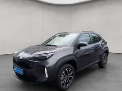 Grau Neu 2025 Toyota Yaris Cross Style SUV | 27.590 €