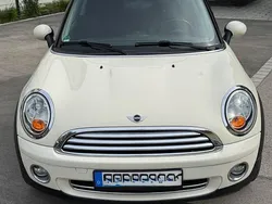 Weiß Gebraucht 2008 Mini Cooper Kleinwagen | 5.299 € (Fairer Preis)