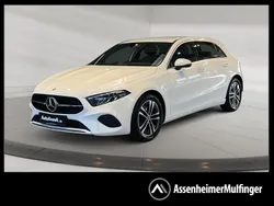 Weiß Gebraucht 2024 Mercedes A180 Progressive Limousine | 27.889 € (Guter Preis)