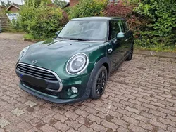Grün Gebraucht 2018 Mini ONE Kleinwagen | 13.250 € (Fairer Preis)