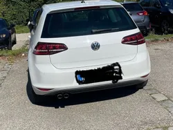 Weiß Gebraucht 2016 VW Golf VII Highline Limousine | 12.400 € (Fairer Preis)