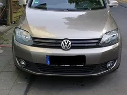 Grau Gebraucht 2010 VW Golf Plus Cross Van / Kleinbus | 4.000 € (Teuer)