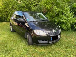 Schwarz Gebraucht 2009 Skoda Fabia Limousine | 2.700 € (Fairer Preis)