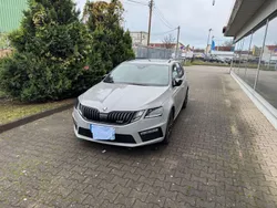Grau Gebraucht 2018 Skoda Octavia RS Kombi | 20.990 € (Etwas zu teuer)