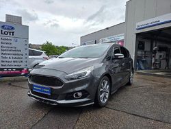 Grau Gebraucht 2018 Ford S-MAX ST-Line Van / Kleinbus | 20.490 € (Etwas zu teuer)