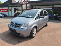 Grau Gebraucht 2004 Opel Meriva Van / Kleinbus | 4.490 €