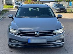 Grau Gebraucht 2022 VW Passat Business Kombi | 20.900 € (Fairer Preis)