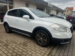Weiß Gebraucht 2014 Suzuki SX4 S-Cross Comfort SUV | 12.399 € (Etwas zu teuer)