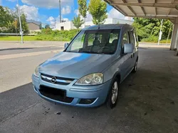 Blau Gebraucht 2007 Opel Combo Van / Kleinbus | 1.900 €