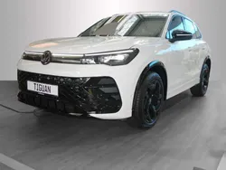 Pure white Gebraucht 2024 VW Tiguan R-line SUV | 49.990 € (Superpreis)