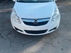 Weiß Gebraucht 2009 Opel Corsa S Kleinwagen | 2.800 € (Fairer Preis)