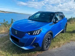 Blau Gebraucht 2021 Peugeot e-2008 GT SUV | 17.390 € (Fairer Preis)