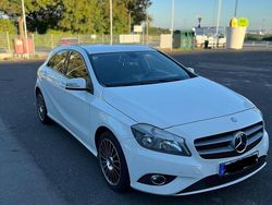 Weiß Gebraucht 2012 Mercedes A180 Limousine | 8.400 €