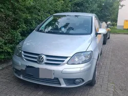 Silber Gebraucht 2007 VW Golf Plus Cross Van / Kleinbus | 2.000 € (Fairer Preis)