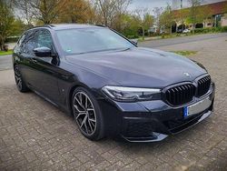 Schwarz Gebraucht 2021 BMW 520 M Sport Kombi | 38.900 € (Fairer Preis)
