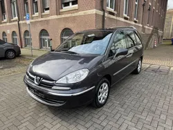 Grau Gebraucht 2013 Peugeot 807 Allure Van / Kleinbus | 9.300 € (Teuer)