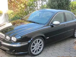 Schwarz Gebraucht 2006 Jaguar X-type Executive Limousine | 7.800 €