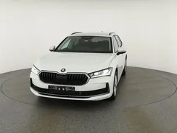 Weiss Neu 2025 Skoda Superb Selection Kombi | 47.058 € (Fairer Preis)