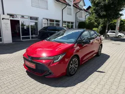 Rot Gebraucht 2019 Toyota Corolla Limousine | 17.390 € (Fairer Preis)