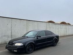 Schwarz Gebraucht 2001 VW Passat Basis Limousine | 900 € (Superpreis)