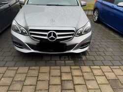 Grau Gebraucht 2014 Mercedes E220 Edition Limousine | 14.900 € (Fairer Preis)