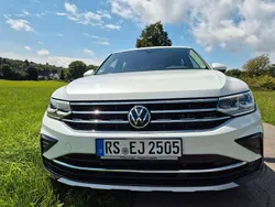Weiß Gebraucht 2021 VW Tiguan Elegance SUV | 27.950 € (Guter Preis)