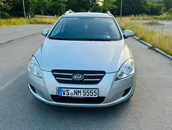 Grau Gebraucht 2009 Kia Ceed Spirit Limousine | 3.250 € (Fairer Preis)