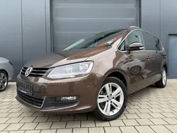 Braun Gebraucht 2012 VW Sharan Match Van / Kleinbus | 14.990 € (Etwas zu teuer)