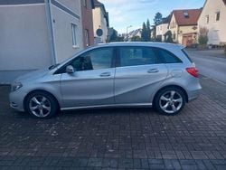 Silber Gebraucht 2012 Mercedes B180 Van / Kleinbus | 9.499 € (Superpreis)