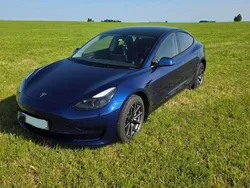 Blau Gebraucht 2021 Tesla Model 3 Standard Range Plus Limousine | 24.900 € (Fairer Preis)