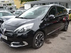 Schwarz Gebraucht 2014 Renault Scénic III Bose Edition Van / Kleinbus | 8.900 € (Etwas zu teuer)
