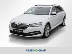 Moon weiss perleffekt Gebraucht 2022 Skoda Superb Ambition Kombi | 21.940 € (Fairer Preis)