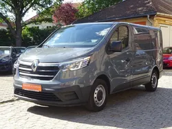 Städtisches grau Gebraucht 2022 Renault Trafic Komfort Van | 23.900 €