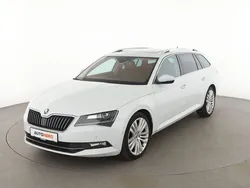 Weiß Gebraucht 2016 Skoda Superb Style Kombi | 19.690 € (Fairer Preis)