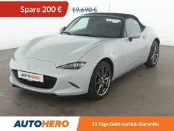 Weiß Gebraucht 2016 Mazda MX5 Sports-Line Cabrio | 19.490 € (Guter Preis)