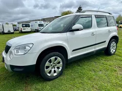 Weiß Gebraucht 2010 Skoda Yeti Plus Edition SUV | 3.200 € (Fairer Preis)