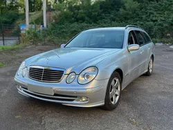 Silber Gebraucht 2003 Mercedes E220 Avantgarde Kombi | 3.899 € (Fairer Preis)