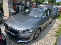 Schwarz Neu 2025 Skoda Superb SportLine Kombi | 47.900 € (Fairer Preis)