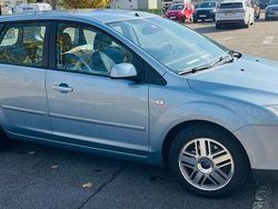 Blau Gebraucht 2006 Ford Focus Kombi | 1.990 € (Fairer Preis)