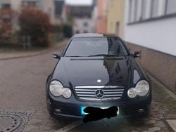 Schwarz Gebraucht 2002 Mercedes C180 Coupé | 3.000 € (Etwas zu teuer)