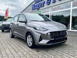 Brass (metallic) Gebraucht 2022 Hyundai i10 Select Kleinwagen | 12.390 € (Fairer Preis)