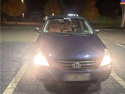 Blau Gebraucht 2007 Kia Carnival Van / Kleinbus | 2.900 € (Fairer Preis)