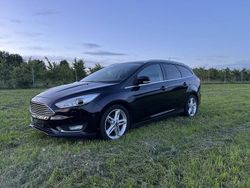 Schwarz Gebraucht 2017 Ford Focus Titanium Kombi | 8.900 € (Fairer Preis)