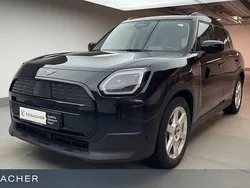 Midnight black metallic Gebraucht 2024 Mini Cooper Countryman Classic SUV | 34.999 € (Fairer Preis)