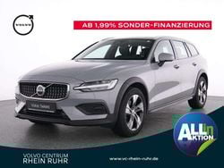 Vapour grey / metallic Gebraucht 2023 Volvo V60 CC Plus Kombi | 36.990 € (Guter Preis)