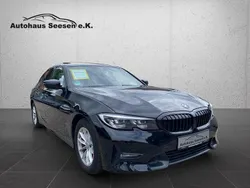 Schwarz Gebraucht 2022 BMW 320 Sport Line Limousine | 26.990 € (Etwas zu teuer)