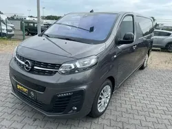 Platiniumgrau Neu 2024 Opel Vivaro-e Combi Edition Van | 36.878 € (Teuer)