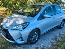 Silber Gebraucht 2018 Toyota Yaris Hybrid Team Kleinwagen | 11.590 € (Guter Preis)