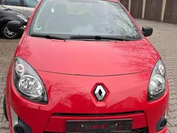 Rot Gebraucht 2011 Renault Twingo Authentique Kleinwagen | 4.900 € (Fairer Preis)