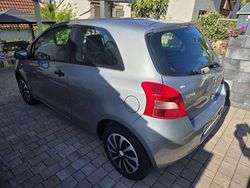 Grau Gebraucht 2008 Toyota Yaris Team Limousine | 1.800 € (Guter Preis)